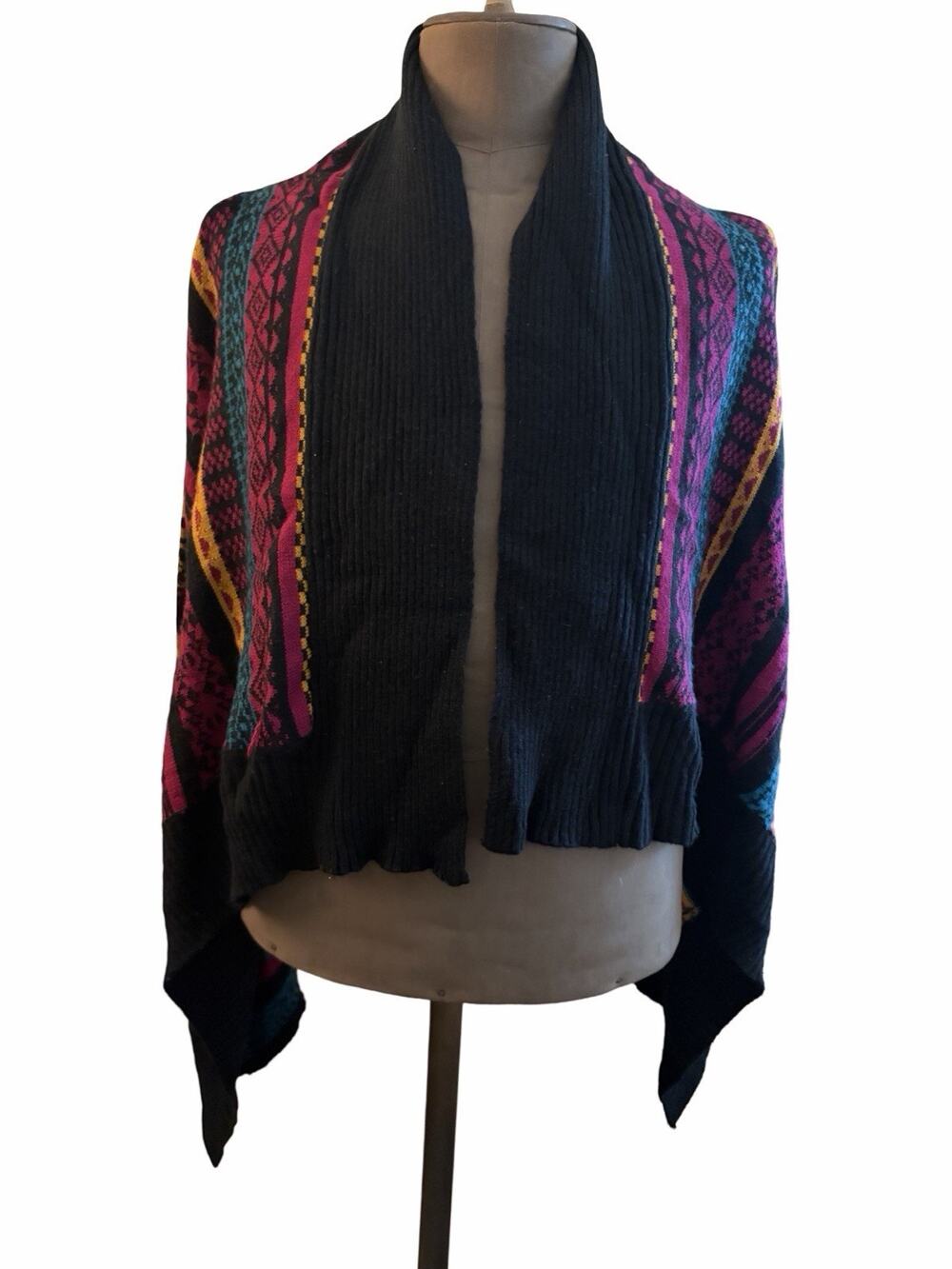 Jeans By Buffalo Long Sleeve Purple/Yellow Multi Tribal Cardigan Sweater Small